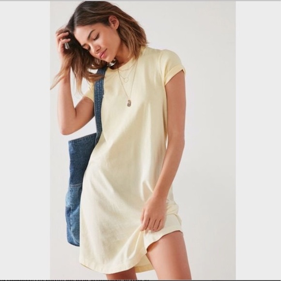 yellow tee shirt dress